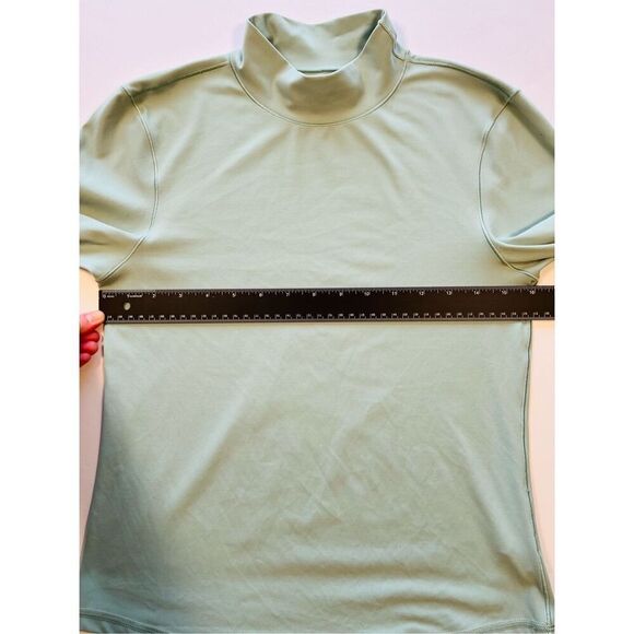 OFFLINE by Aerie Seamless Mock Neck Athleisure Long Sleeve Crop Top Size Medium - Picture 5 of 8